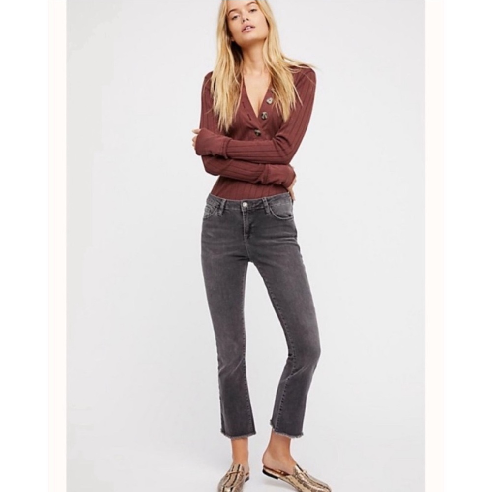 Free People Straight Raw Hem Gray Denim Jeans Size 26 EUC Bohemian boho